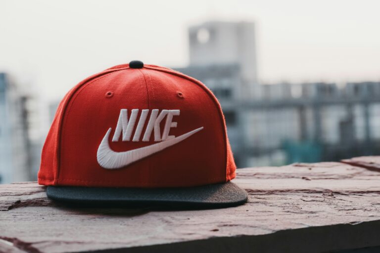 nike pexels-amanjakhar-1124465